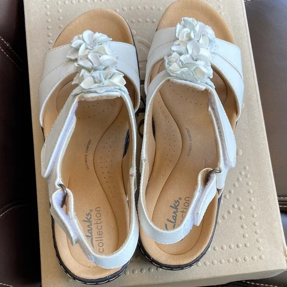 Clarks Cream Floral Strap Sandals - Picture 3 of 7